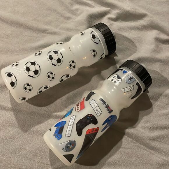 Kids Sports Squeeze Water Bottle 2 Pack - 22 oz. BPA free - Picture 7 of 7